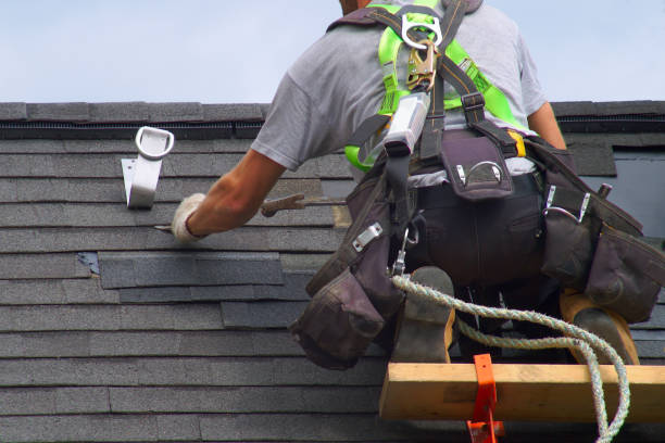 Roof Gutter Cleaning in Seven Hills, OH